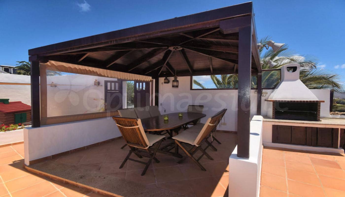 5 slaapkamer Villa te koop in Playa Blanca met zwembad garage - € 1.480.000 (Ref: 6651129)
