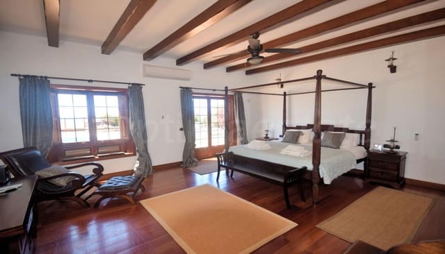 5 chambre Villa/Maison à vendre à Playa Blanca, Yaiza avec piscine garage - 1 480 000 € (Ref: 6651129)