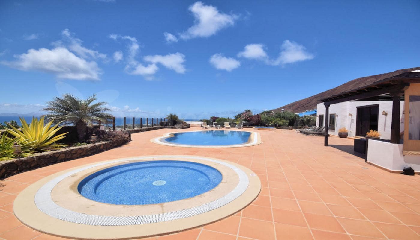5 slaapkamer Villa te koop in Playa Blanca met zwembad garage - € 1.480.000 (Ref: 6651129)