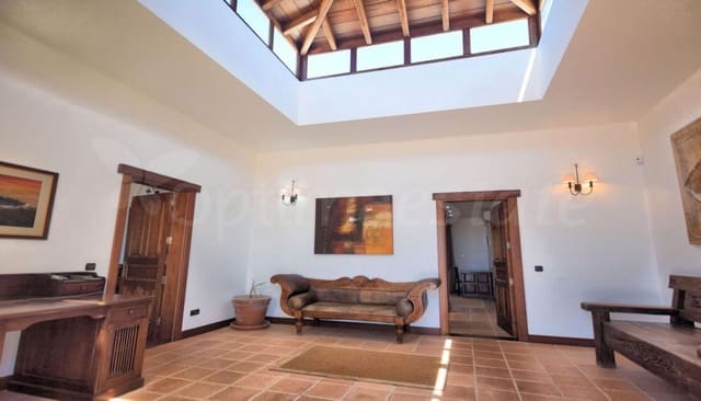 5 chambre Villa/Maison à vendre à Playa Blanca, Yaiza avec piscine garage - 1 480 000 € (Ref: 6651129)