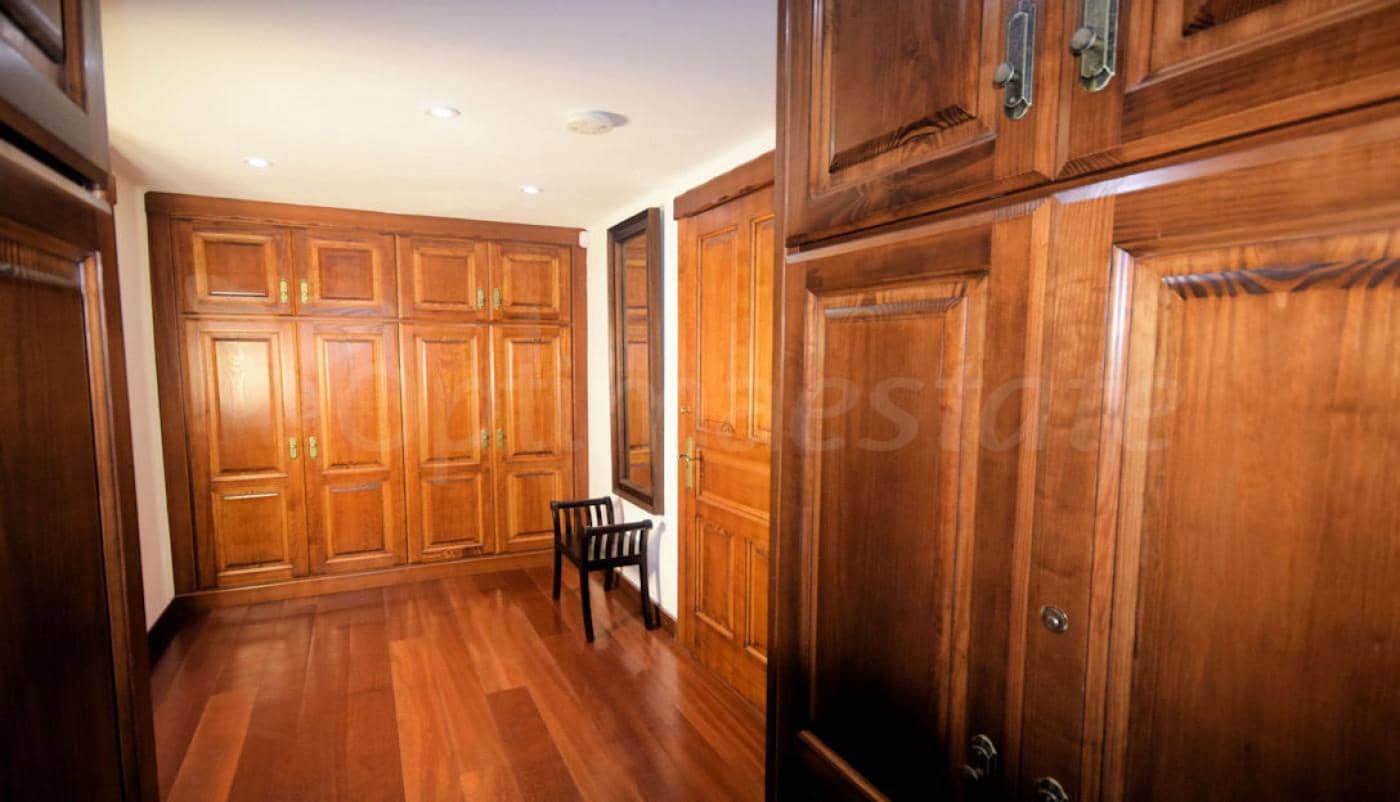 5 slaapkamer Villa te koop in Playa Blanca met zwembad garage - € 1.480.000 (Ref: 6651129)