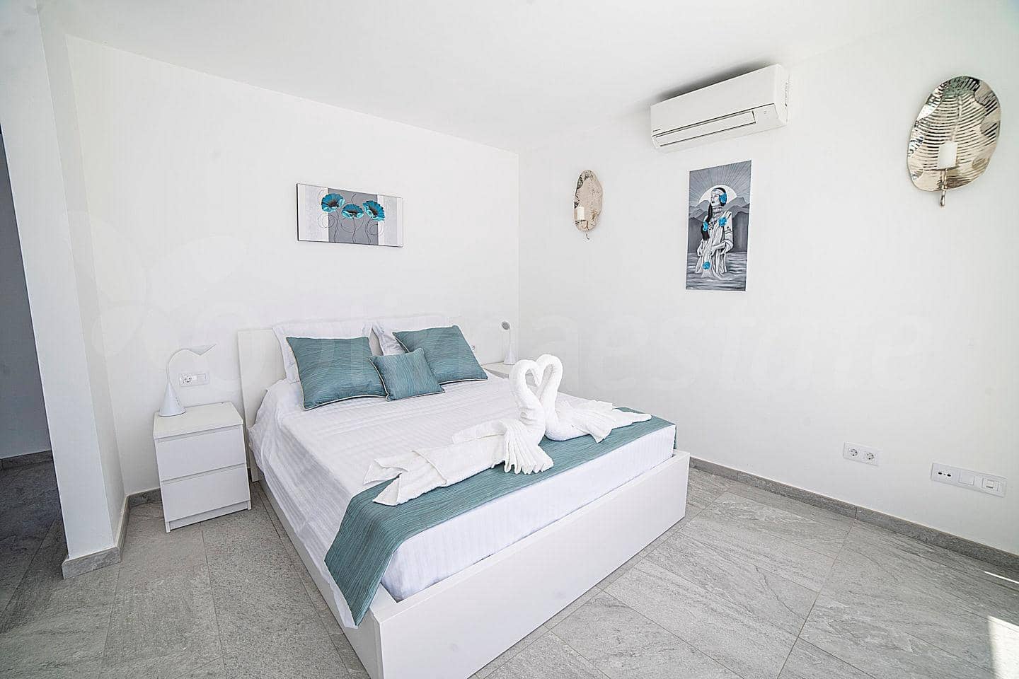 4 soverom Villa til salgs i Playa Blanca med svømmebasseng garasje - € 1 350 000 (Ref: 8212123)