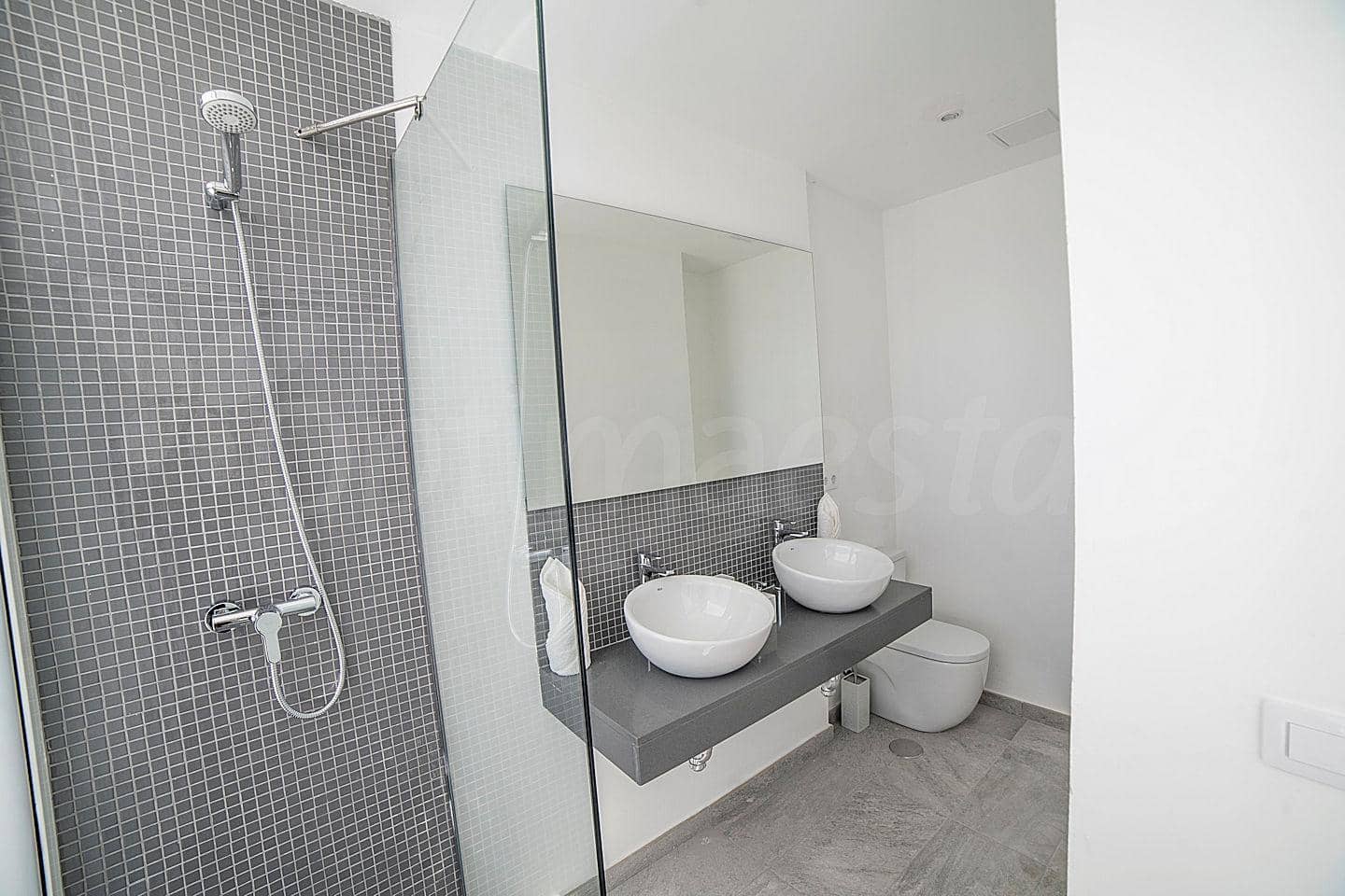 4 soverom Villa til salgs i Playa Blanca med svømmebasseng garasje - € 1 350 000 (Ref: 8212123)