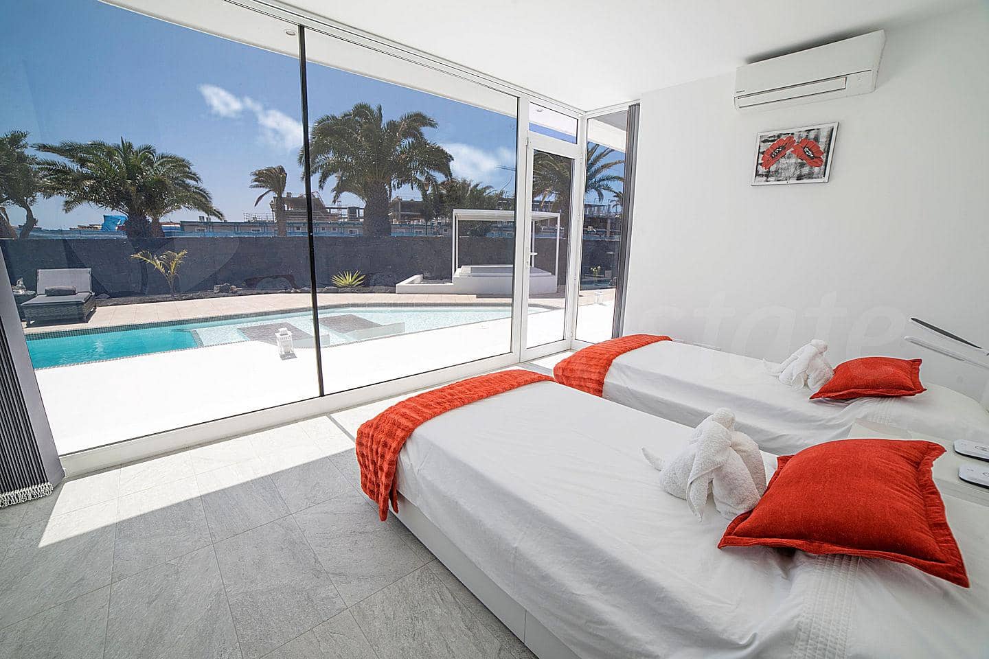 4 soverom Villa til salgs i Playa Blanca med svømmebasseng garasje - € 1 350 000 (Ref: 8212123)