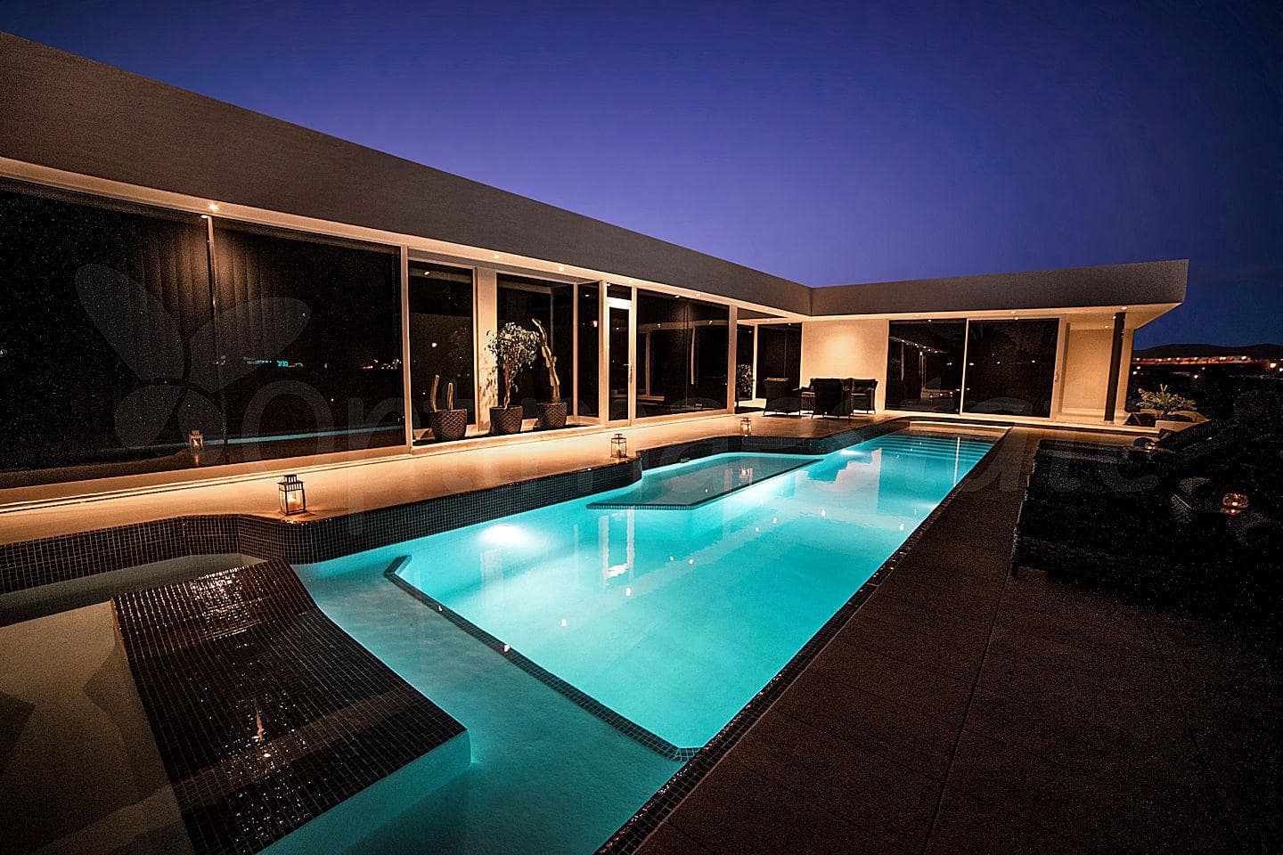 4 soverom Villa til salgs i Playa Blanca med svømmebasseng garasje - € 1 350 000 (Ref: 8212123)