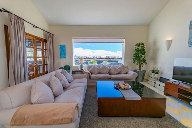 3 sypialnia Willa na sprzedaż w Playa Blanca, Yaiza z basenem - 689 000 € (Ref: 8364216)