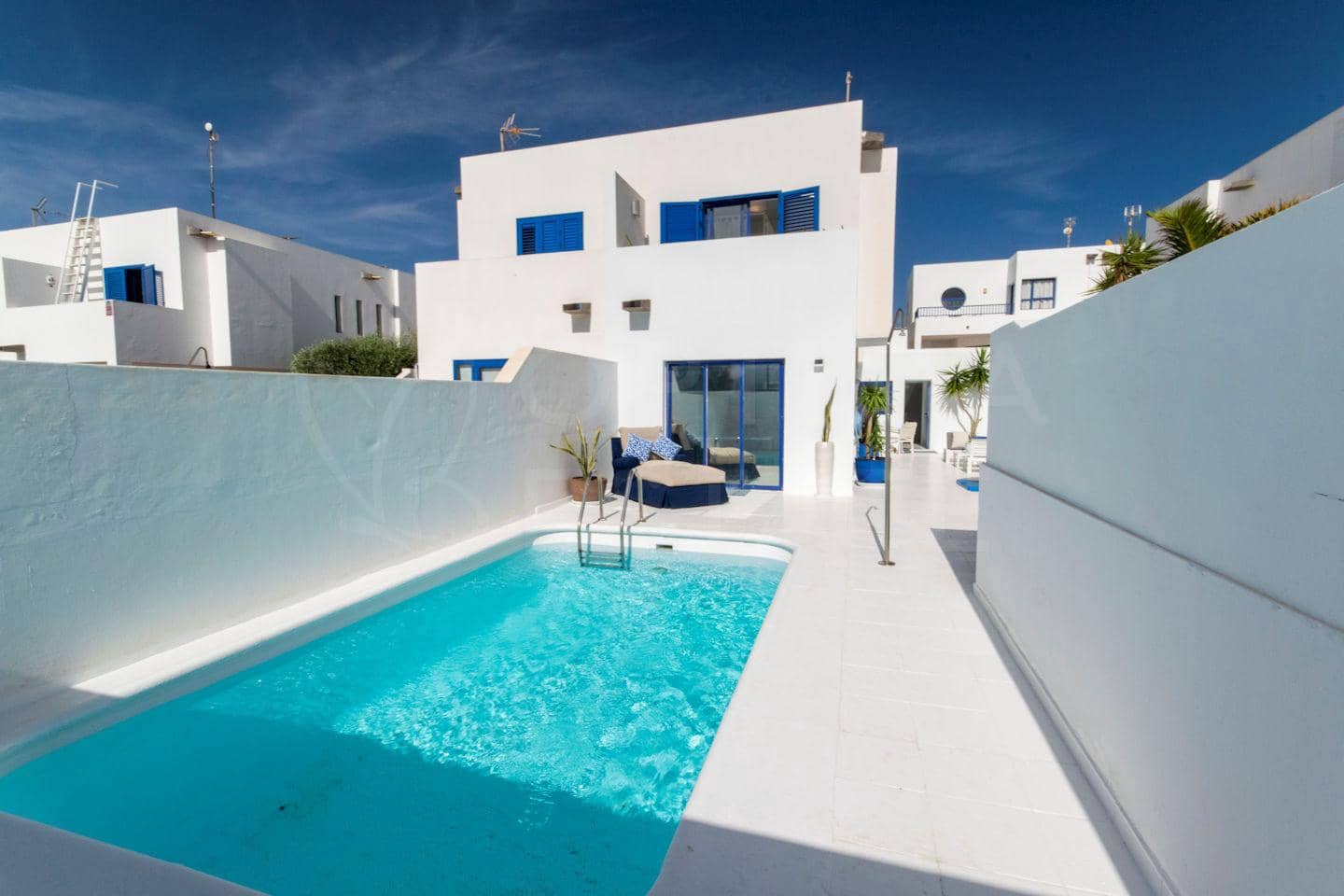 3 quarto Moradia para venda em Playa Blanca com piscina - 497 000 € (Ref: 8681633)