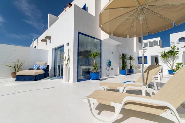 3 Zimmer Villa zu verkaufen in Playa Blanca, Yaiza mit Pool - 497.000 € (Ref: 8681633)