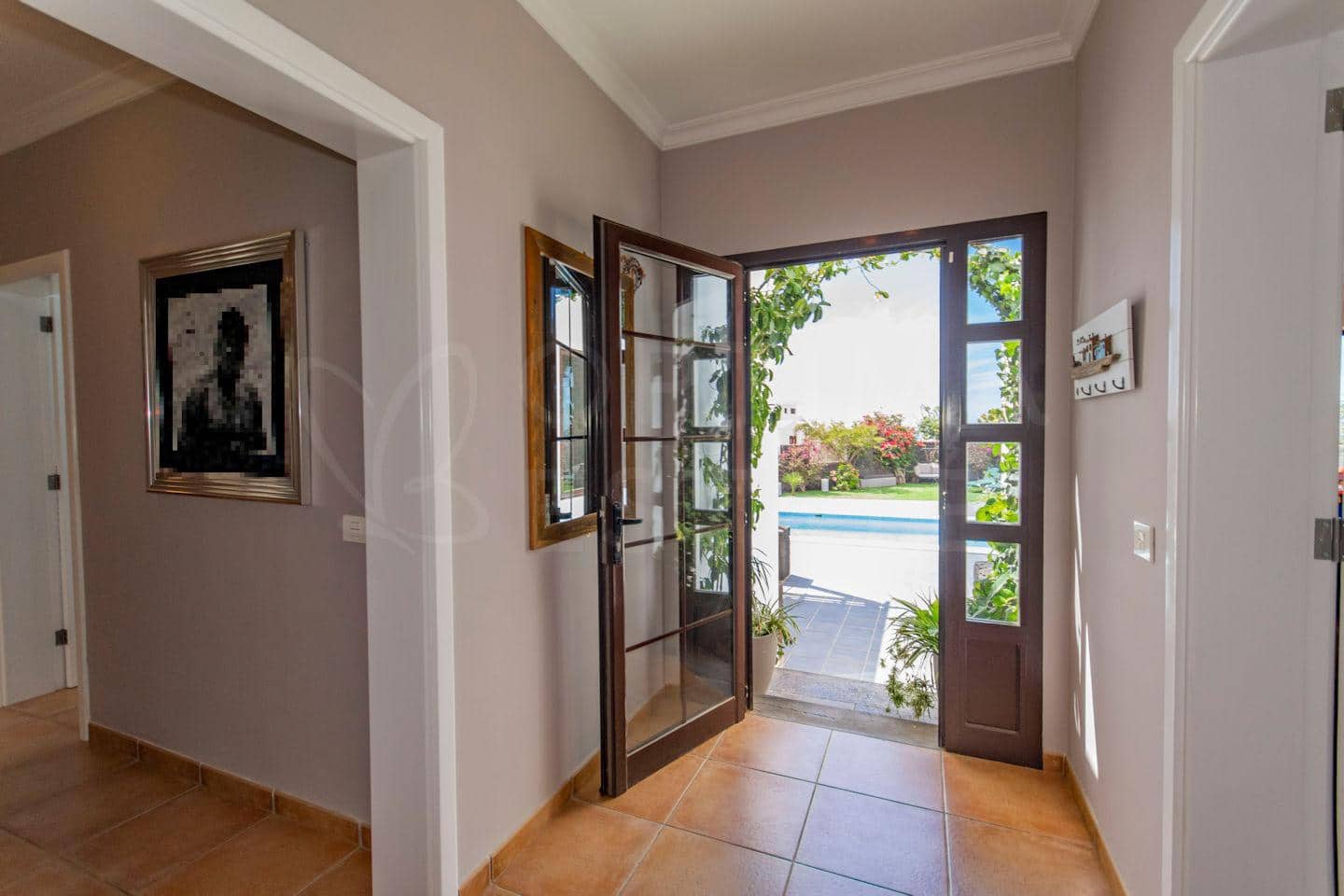 4 soveværelse Villa til salg i Las Brenas med swimmingpool - € 765.000 (Ref: 8881103)