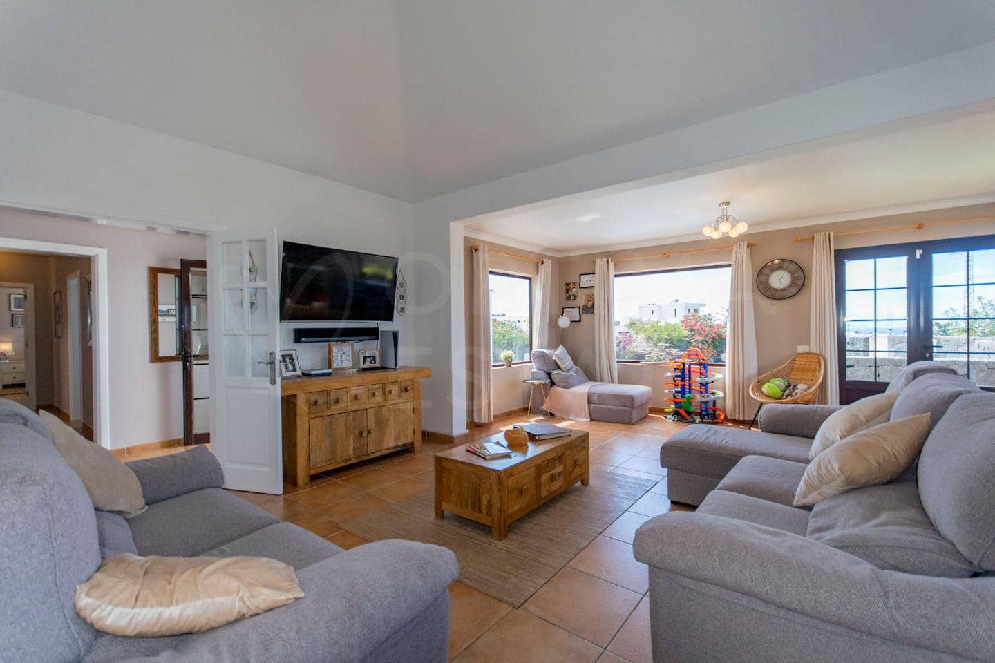 4 soveværelse Villa til salg i Las Brenas med swimmingpool - € 765.000 (Ref: 8881103)