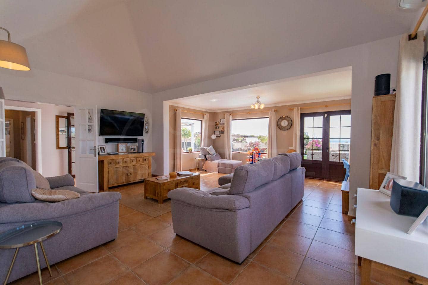 4 soveværelse Villa til salg i Las Brenas med swimmingpool - € 765.000 (Ref: 8881103)