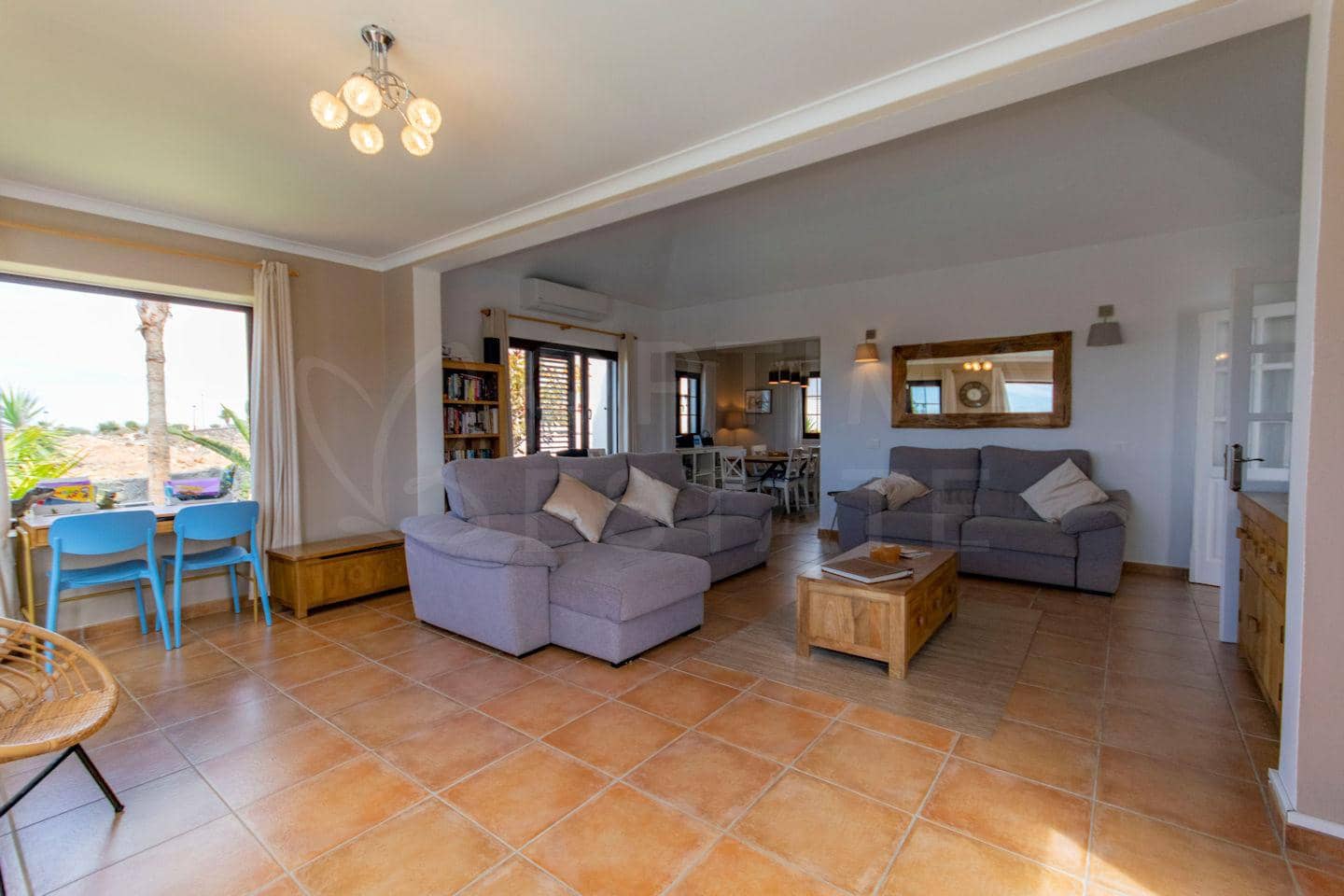 4 soveværelse Villa til salg i Las Brenas med swimmingpool - € 765.000 (Ref: 8881103)