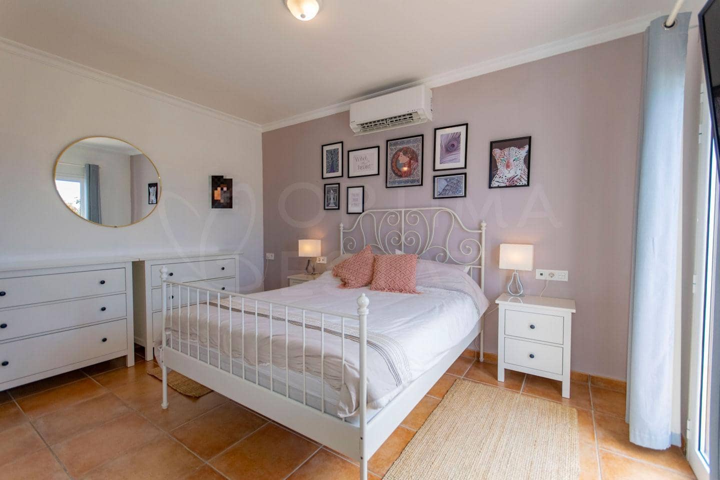 4 soveværelse Villa til salg i Las Brenas med swimmingpool - € 765.000 (Ref: 8881103)