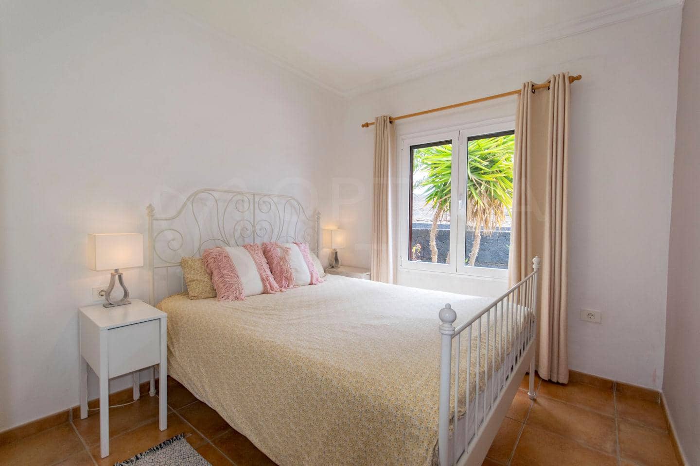 4 soveværelse Villa til salg i Las Brenas med swimmingpool - € 765.000 (Ref: 8881103)