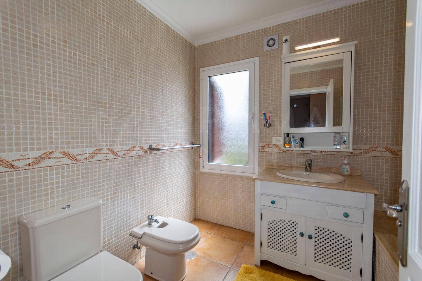 4 soveværelse Villa til salg i Las Brenas med swimmingpool - € 765.000 (Ref: 8881103)