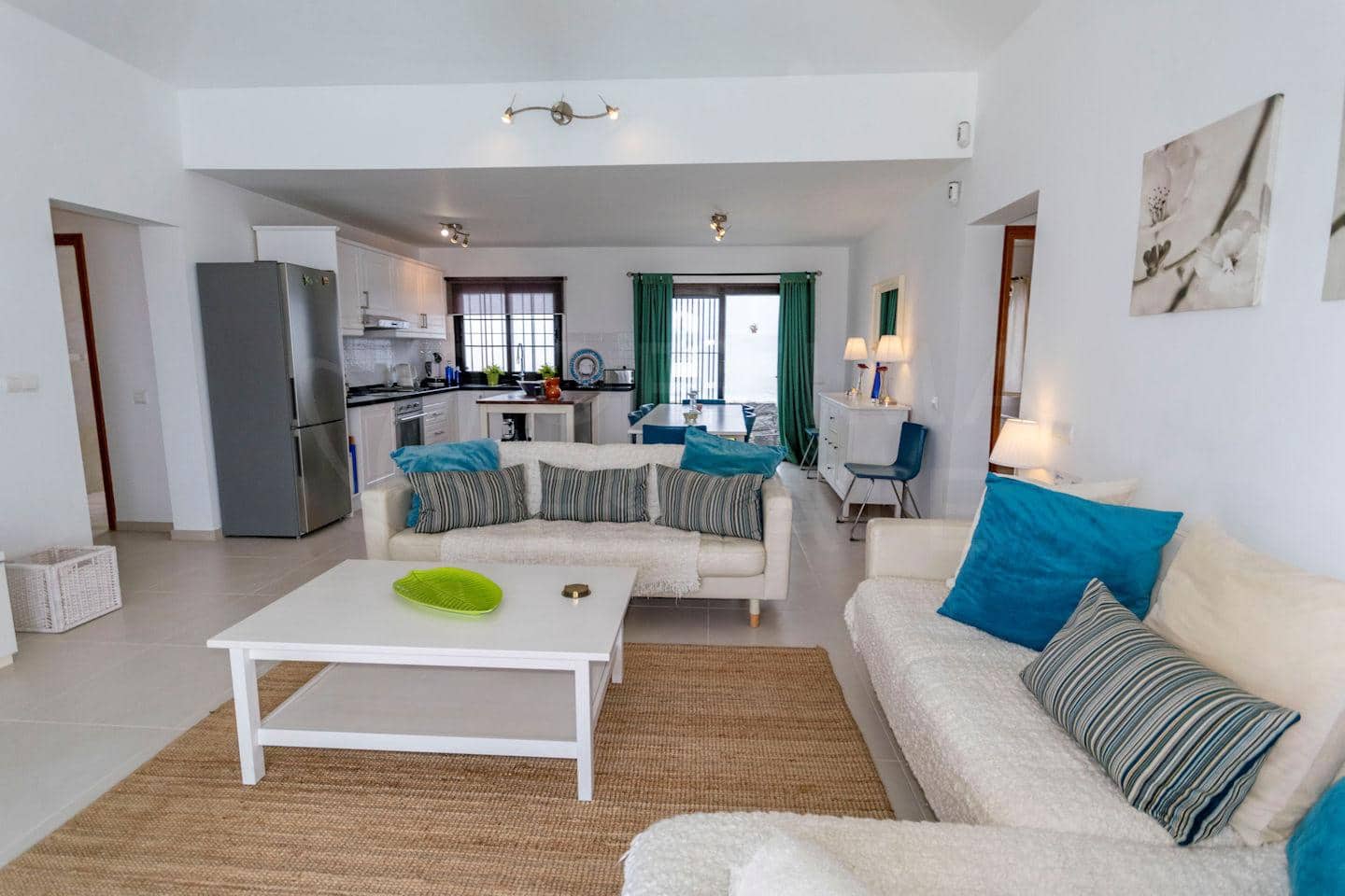 4 soveværelse Villa til salg i Playa Blanca med swimmingpool - € 689.000 (Ref: 9128902)