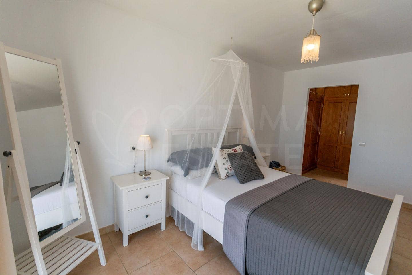 4 soveværelse Villa til salg i Playa Blanca med swimmingpool - € 689.000 (Ref: 9128902)