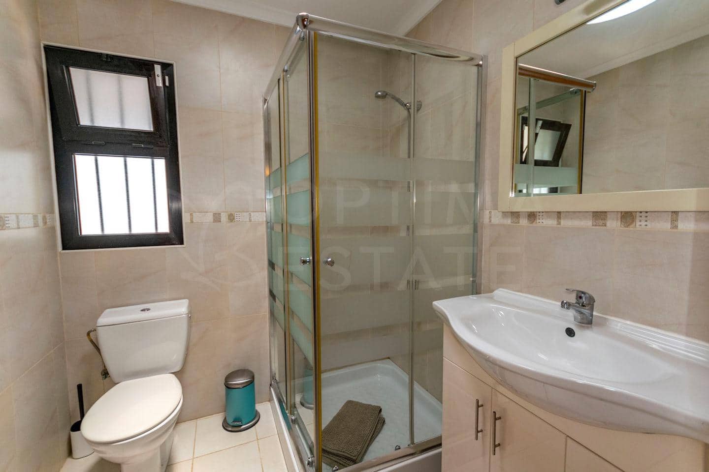 4 soveværelse Villa til salg i Playa Blanca med swimmingpool - € 689.000 (Ref: 9128902)