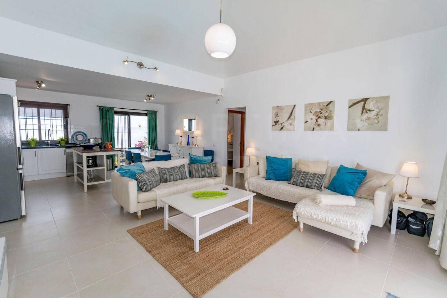 4 soveværelse Villa til salg i Playa Blanca med swimmingpool - € 689.000 (Ref: 9128902)