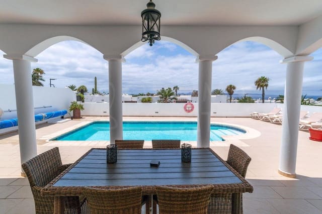 4 Zimmer Villa zu verkaufen in Playa Blanca, Yaiza mit Pool - 689.000 € (Ref: 9128902)