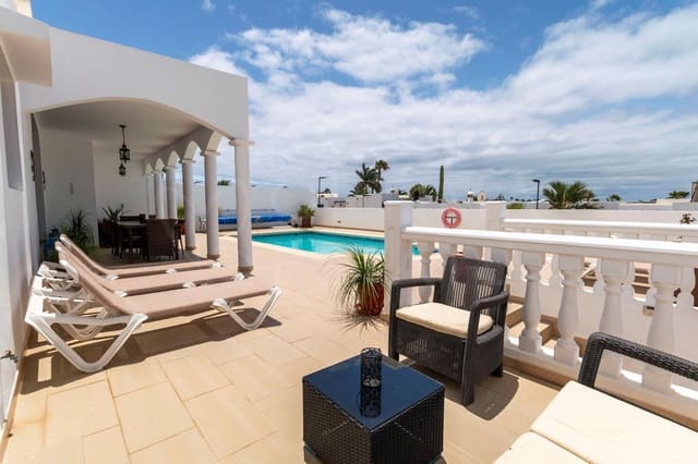 4 soveværelse Villa til salg i Playa Blanca, Yaiza med swimmingpool - € 689.000 (Ref: 9128902)