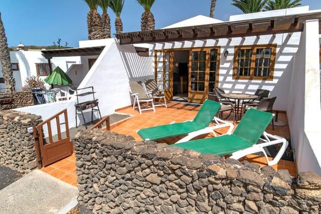 1 sypialnia Willa na sprzedaż w Playa Blanca, Yaiza z basenem - 295 000 € (Ref: 9426538)