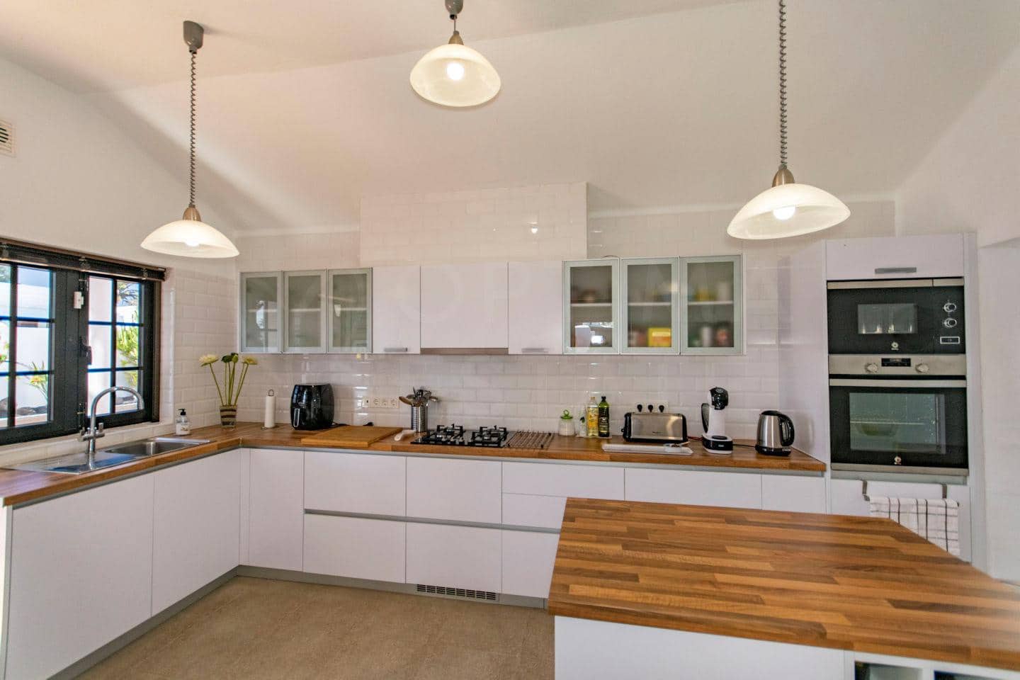 Chalet de 3 habitaciones en Playa Blanca en venta con piscina garaje - 750.000 € (Ref: 9436337)