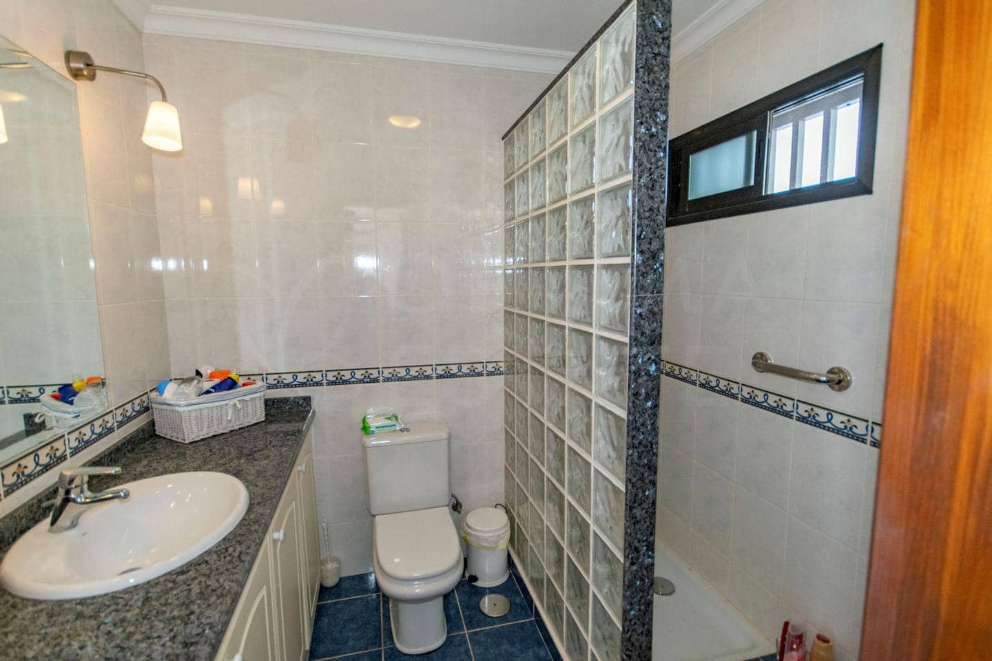 Chalet de 3 habitaciones en Playa Blanca en venta con piscina garaje - 750.000 € (Ref: 9436337)