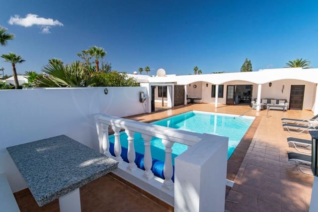 Chalet de 3 habitaciones en Playa Blanca, Yaiza en venta con piscina garaje - 750.000 € (Ref: 9436337)