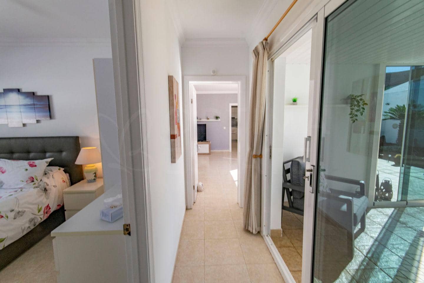 4 soveværelse Villa til salg i Yaiza med swimmingpool garage - € 565.000 (Ref: 9438739)