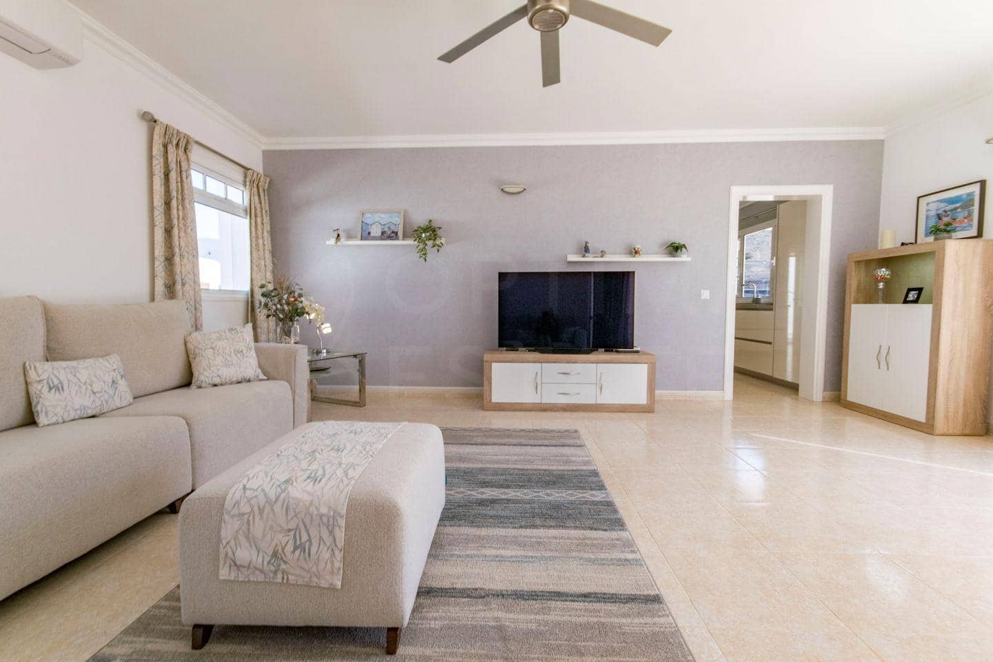 4 soveværelse Villa til salg i Yaiza med swimmingpool garage - € 565.000 (Ref: 9438739)