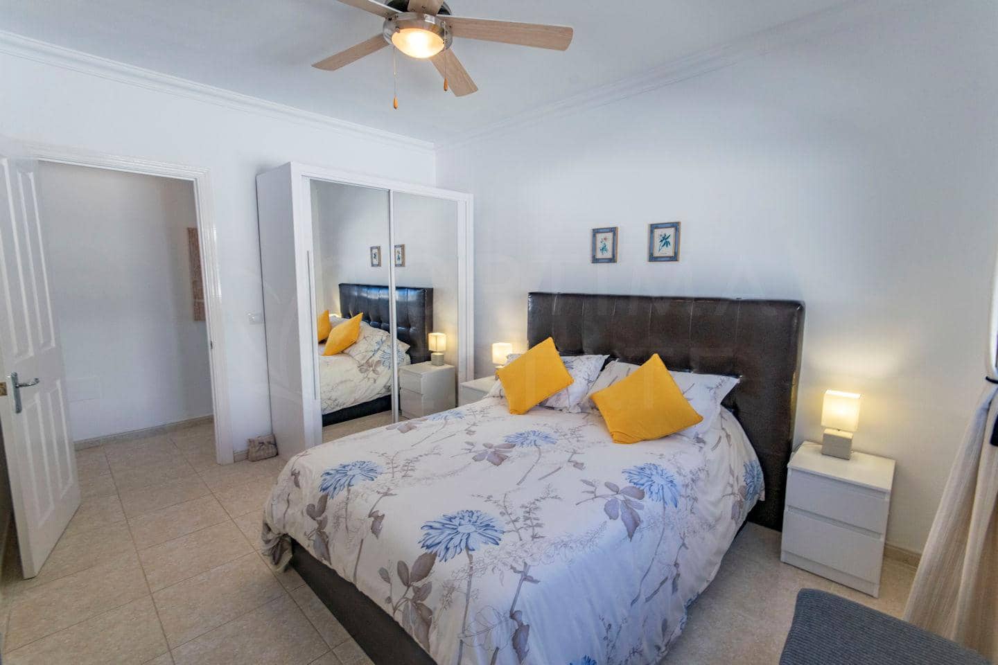 4 soveværelse Villa til salg i Yaiza med swimmingpool garage - € 565.000 (Ref: 9438739)