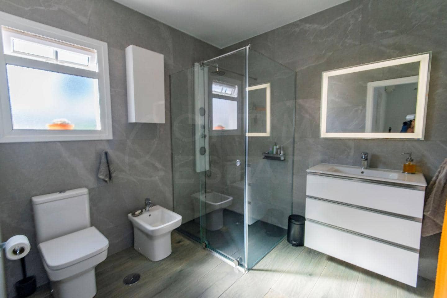 4 soveværelse Villa til salg i Yaiza med swimmingpool garage - € 565.000 (Ref: 9438739)