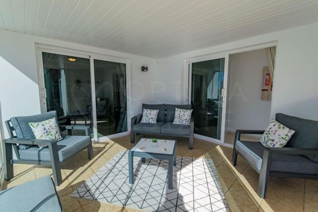 4 soveværelse Villa til salg i Yaiza med swimmingpool garage - € 565.000 (Ref: 9438739)