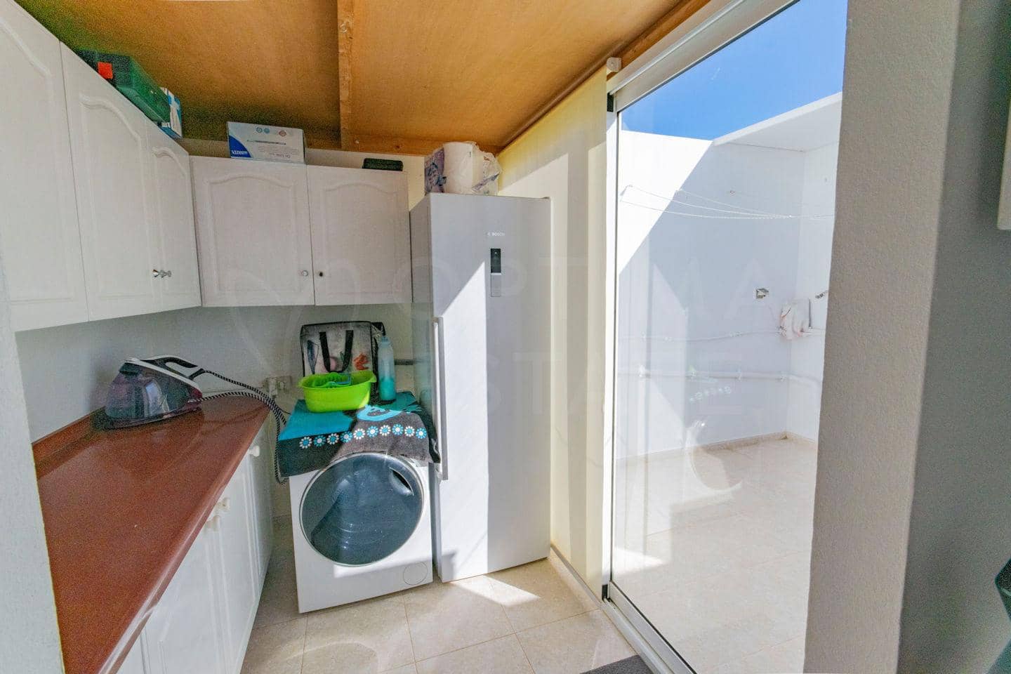 4 soveværelse Villa til salg i Yaiza med swimmingpool garage - € 565.000 (Ref: 9438739)