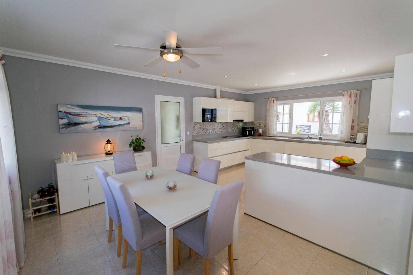 3 soveværelse Villa til salg i Yaiza med swimmingpool garage - € 565.000 (Ref: 9438739)