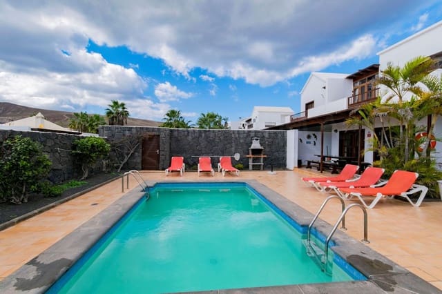 2 quarto Moradia para venda em Playa Blanca, Yaiza com piscina garagem - 395 000 € (Ref: 9528648)