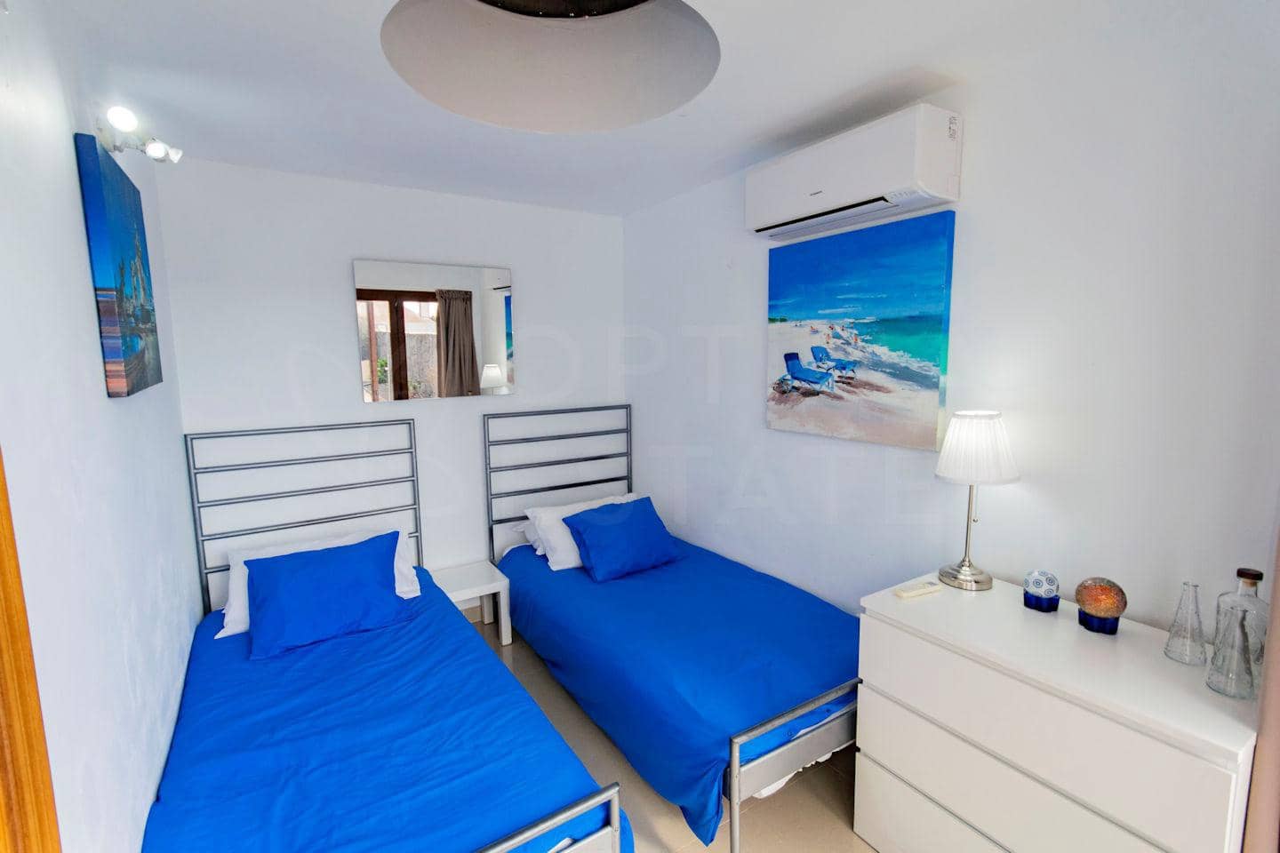 2 bedroom Villa for sale in Playa Blanca with pool garage - € 395,000 (Ref: 9528648)