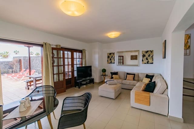 2 quarto Moradia para venda em Playa Blanca, Yaiza com piscina garagem - 395 000 € (Ref: 9528648)