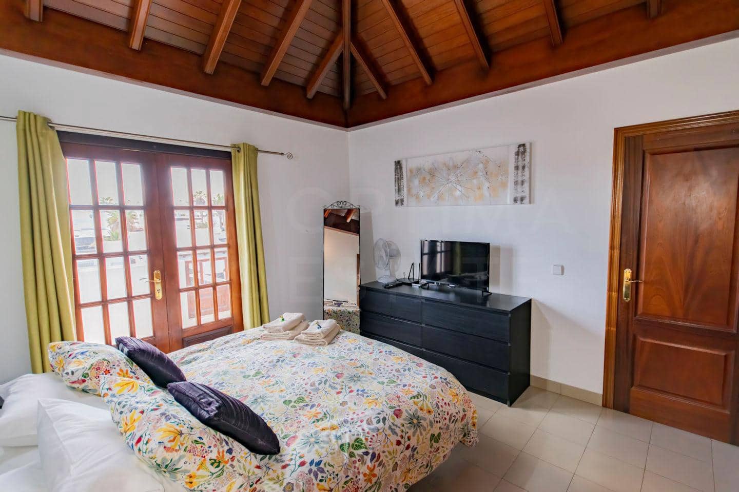 2 bedroom Villa for sale in Playa Blanca with pool garage - € 395,000 (Ref: 9528648)