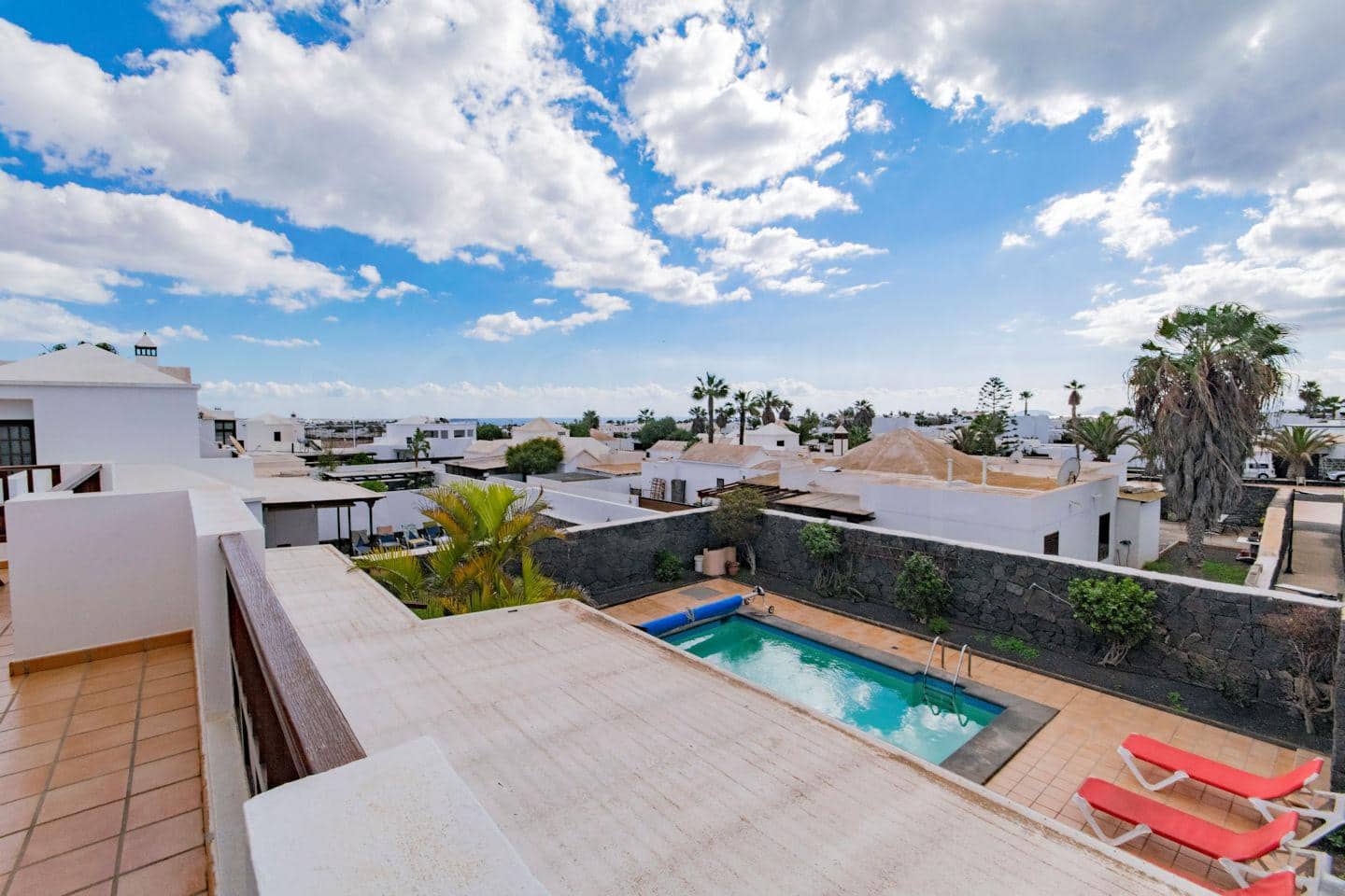 2 bedroom Villa for sale in Playa Blanca with pool garage - € 395,000 (Ref: 9528648)