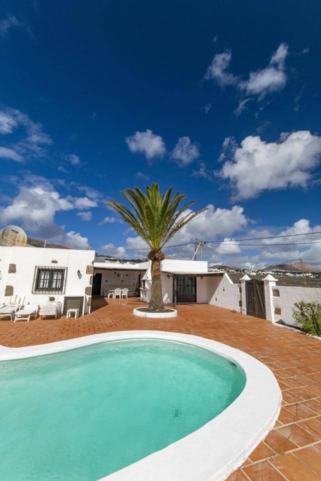 4 makuuhuone Huvila myytävänä paikassa Tias - 523 000 € (Ref: 9624087)