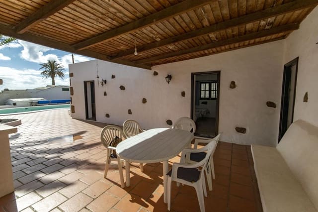 4 makuuhuone Huvila myytävänä paikassa Tías - 523 000 € (Ref: 9624087)