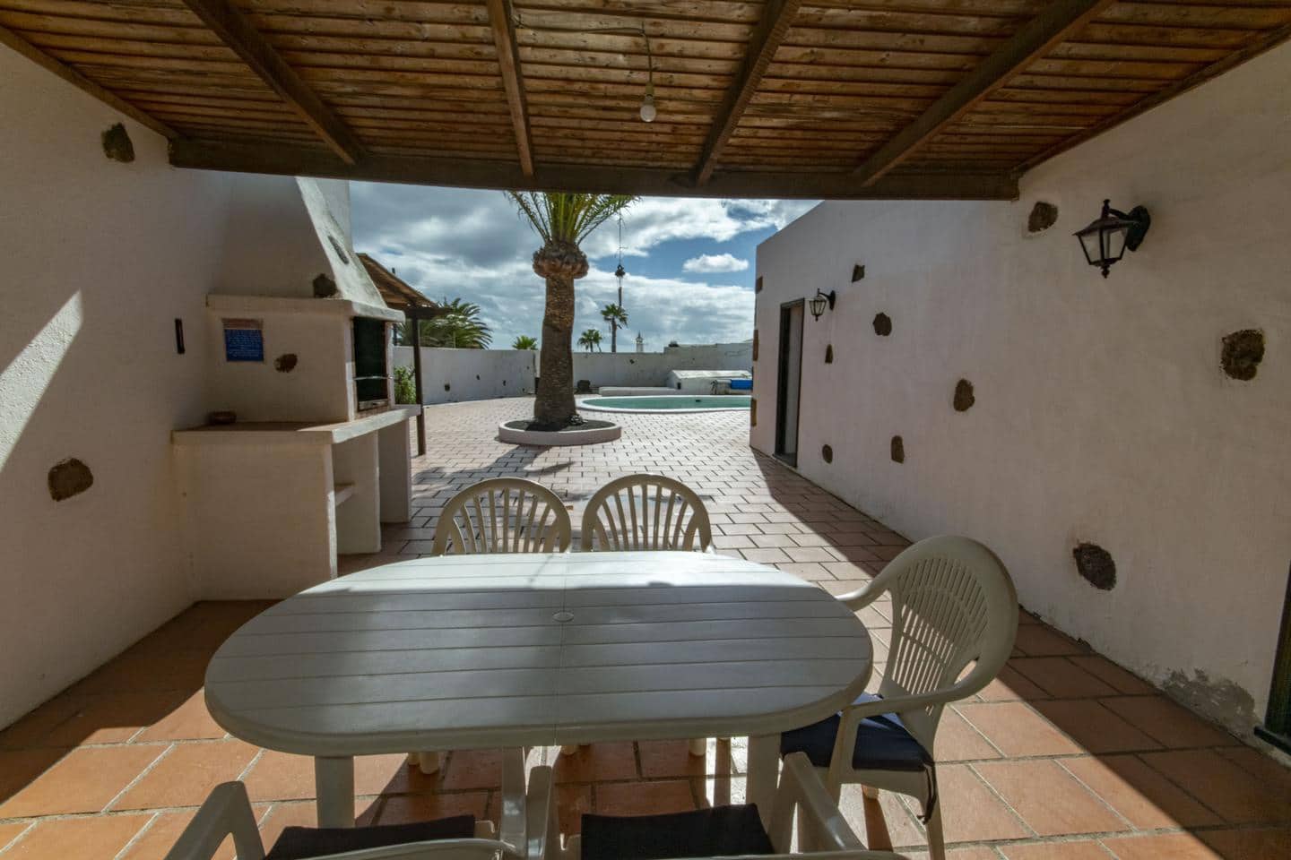 4 makuuhuone Huvila myytävänä paikassa Tias - 523 000 € (Ref: 9624087)