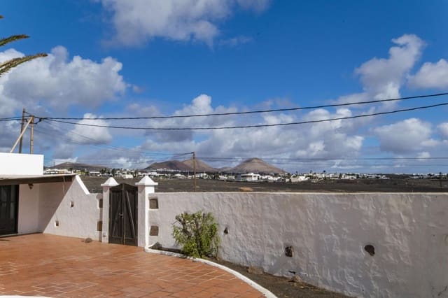 4 makuuhuone Huvila myytävänä paikassa Tías - 523 000 € (Ref: 9624087)