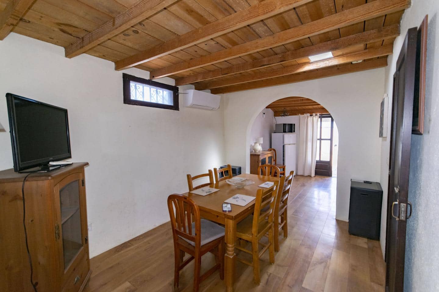 4 makuuhuone Huvila myytävänä paikassa Tias - 523 000 € (Ref: 9624087)