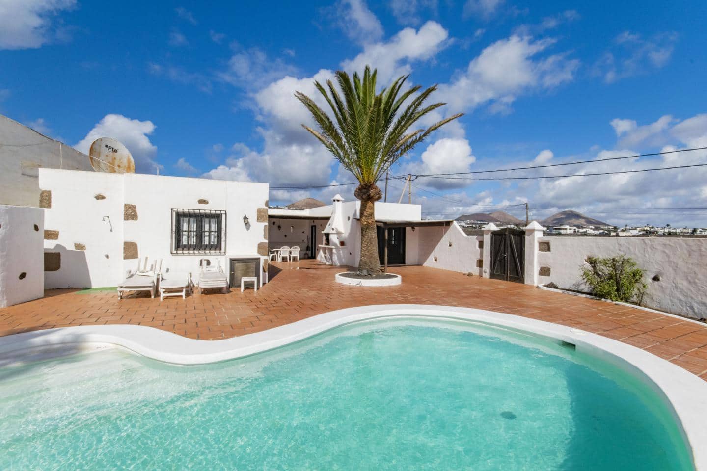 4 makuuhuone Huvila myytävänä paikassa Tias - 523 000 € (Ref: 9624087)