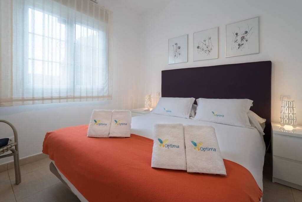 3 bedroom Villa for sale in Playa Blanca with pool - € 493,000 (Ref: 9700176)