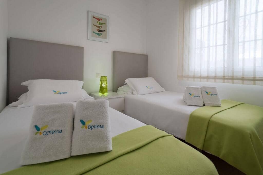 3 bedroom Villa for sale in Playa Blanca with pool - € 493,000 (Ref: 9700176)