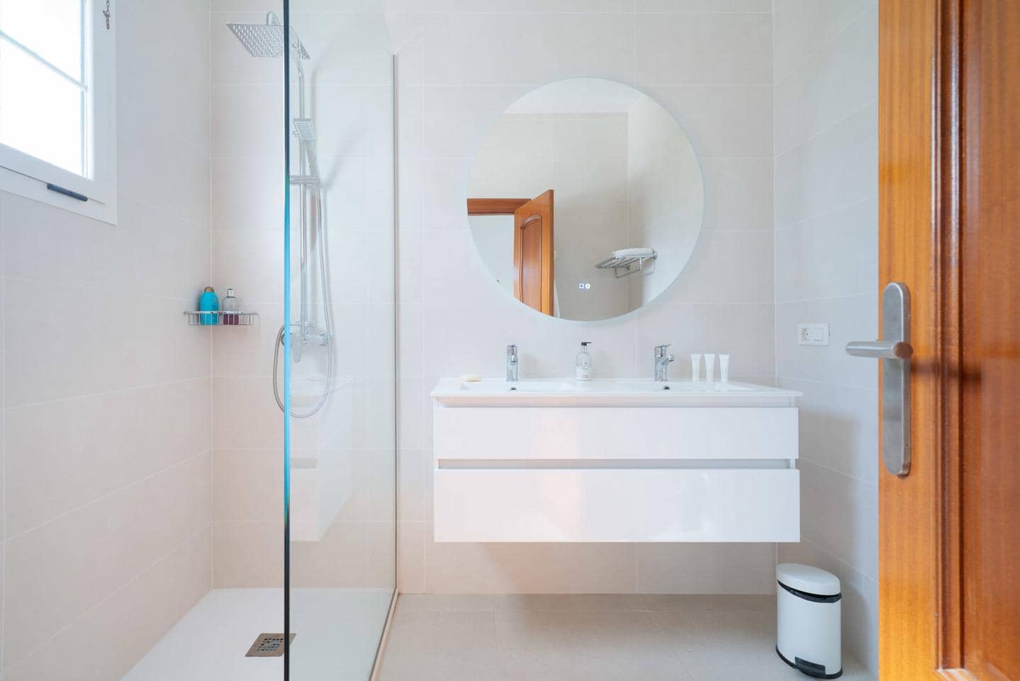 3 bedroom Villa for sale in Playa Blanca with pool - € 493,000 (Ref: 9700176)